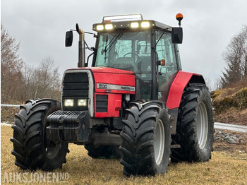 Tractor MASSEY FERGUSON 1000 series