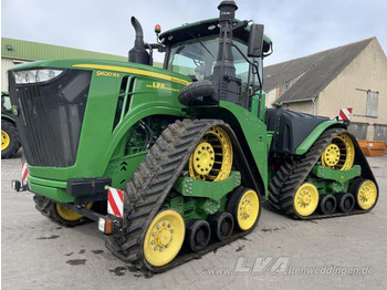 Tractor JOHN DEERE