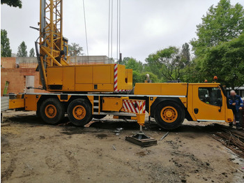 Grúa torre LIEBHERR MK 63