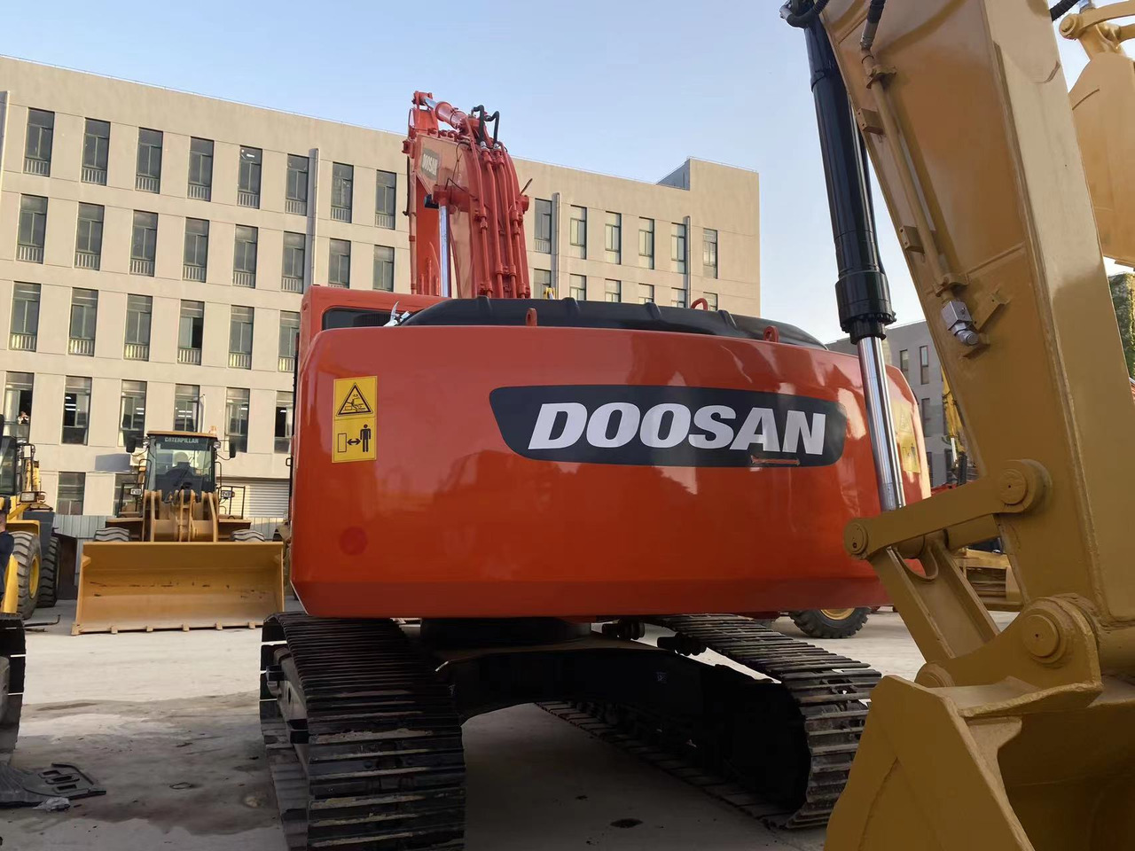 Excavadora de cadenas DOOSAN DH220 used excavator good price for sale: foto 6