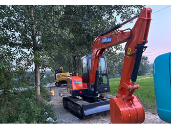 Miniexcavadora Doosan DH 55: foto 1