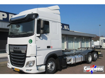 Camión portacontenedore/ Intercambiable DAF XF 450