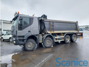 Camión volquete IVECO Trakker