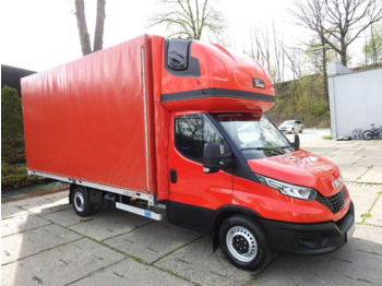 Furgoneta con lona IVECO Daily 35s18