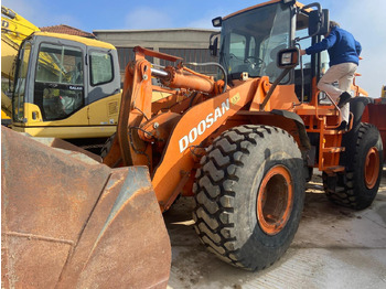 Cargadora de ruedas DOOSAN DL300