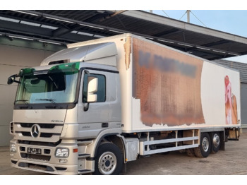 Camión caja cerrada MERCEDES-BENZ Actros 2532