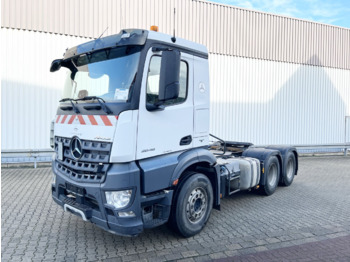 Cabeza tractora MERCEDES-BENZ Arocs 2648