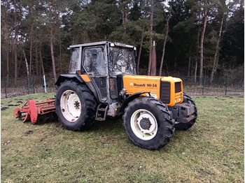 Tractor RENAULT