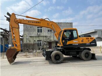 Excavadora de ruedas HYUNDAI