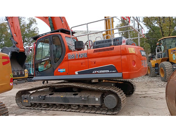 Excavadora de cadenas DOOSAN DX225LC