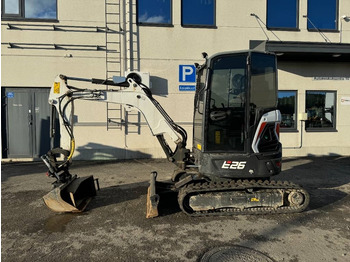 Miniexcavadora BOBCAT E26