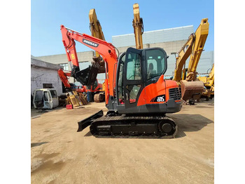 Excavadora de cadenas DOOSAN DX60