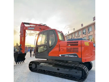 Excavadora de cadenas DOOSAN DX140