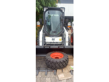 Minicargadora BOBCAT S450