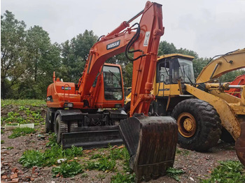 Excavadora de ruedas DOOSAN DH150W-7