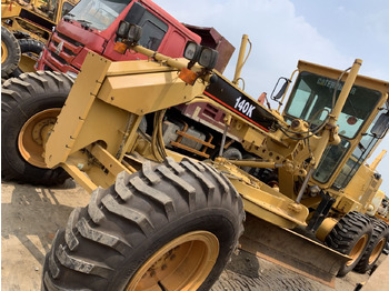 Grader CATERPILLAR 140K