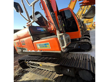 Excavadora de cadenas DOOSAN DX150