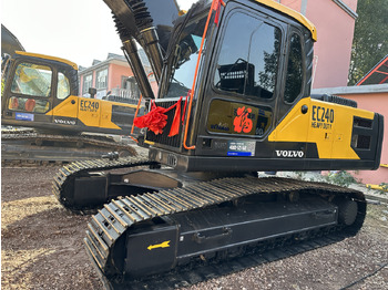 Excavadora de cadenas VOLVO EC240