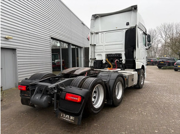 Cabeza tractora DAF XF 530 FTS / 6x2 SLEEPER / SCHUIFSCHOTEL / LOW KM / AUTOMAAT / RETARDER /: foto 5