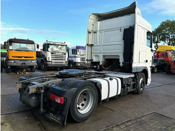 Cabeza tractora DAF XF 105.460 SPACECAB (ZF MANUAL GEARBOX / MX-BRAKE / 870+430 LITER TANK / EURO 5 EEV / AIRCONDITIONING / FRIDGE): foto 4