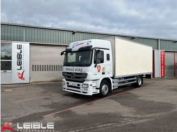 Camión caja cerrada MERCEDES-BENZ Actros 1832