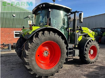 Tractor CLAAS USED ARION 650: foto 4