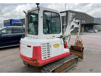 Miniexcavadora TAKEUCHI TB135