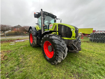 Tractor CLAAS Axion 930