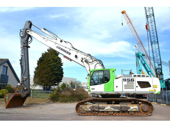 Excavadora LIEBHERR