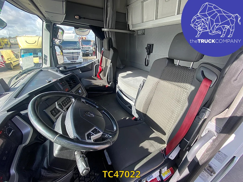 Cabeza tractora Renault T 520: foto 9