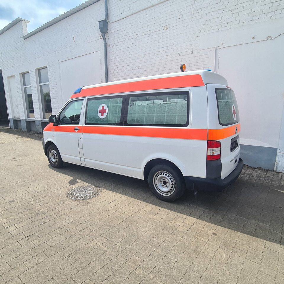 Ambulancia Volkswagen T5 2.0 TDI T5 2.0 TDI, Krankenwagen: foto 8