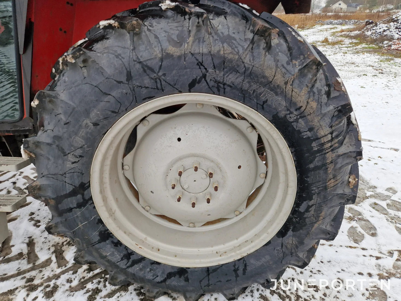 Tractor Massey Ferguson 575 MP 4WD: foto 23