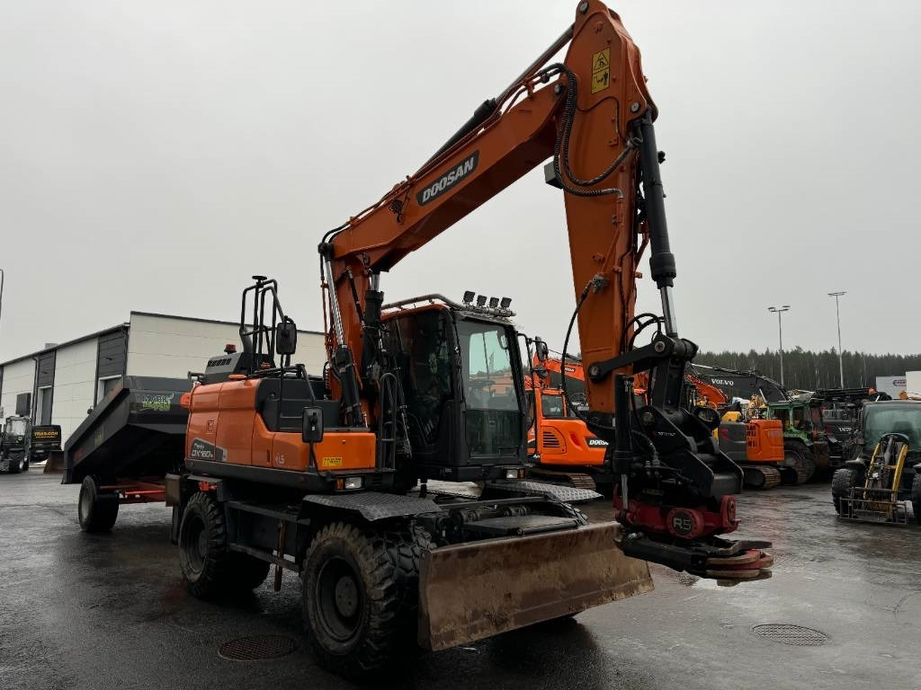 Excavadora de ruedas Doosan DX160W-5 KÄRRY, PYÖRITTÄJÄ YM.: foto 6