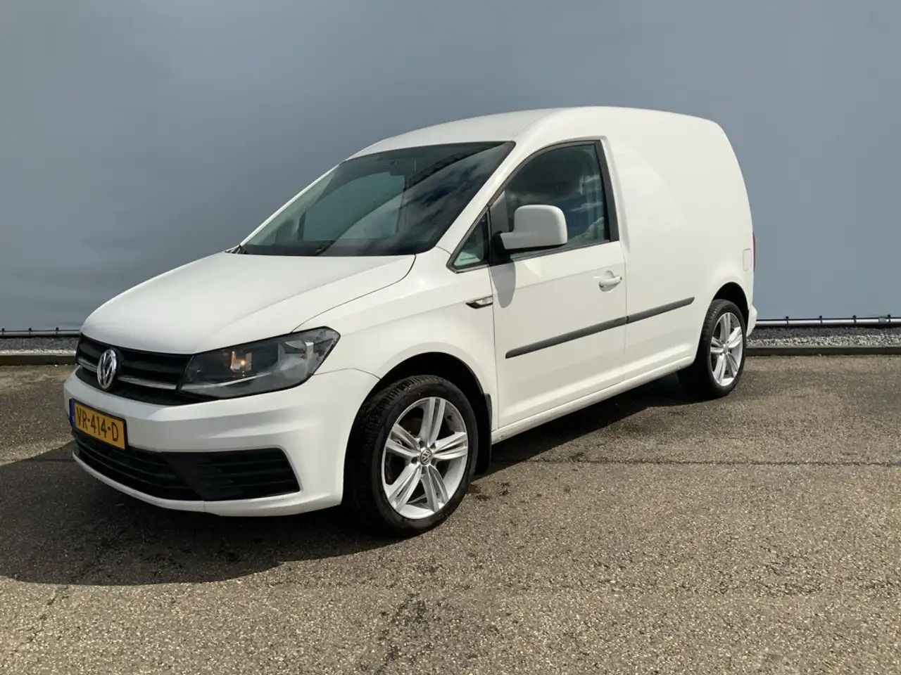 Furgoneta pequeña Volkswagen Caddy 1.6 TDI L1H1 Easyline alu velg Euro 5: foto 1