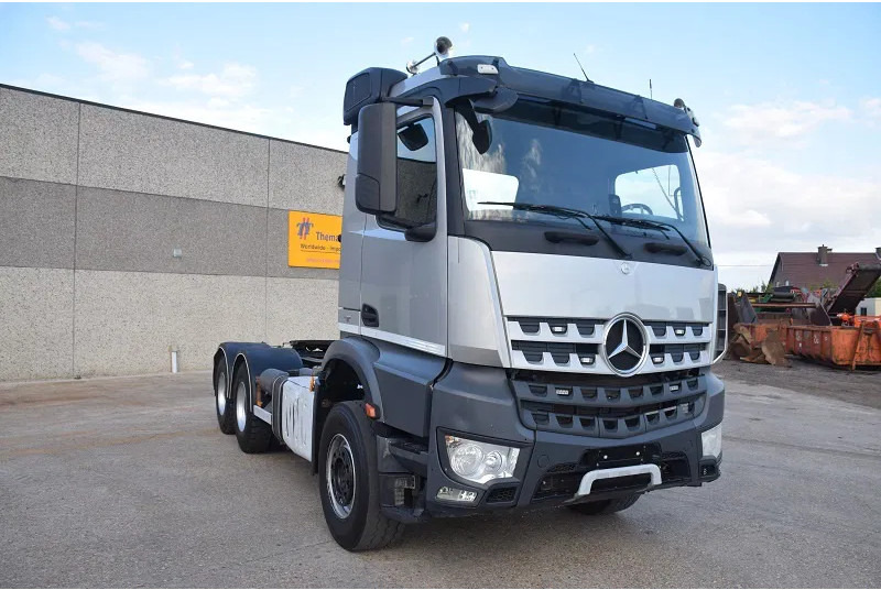 Cabeza tractora Mercedes-Benz Arocs 3345: foto 7