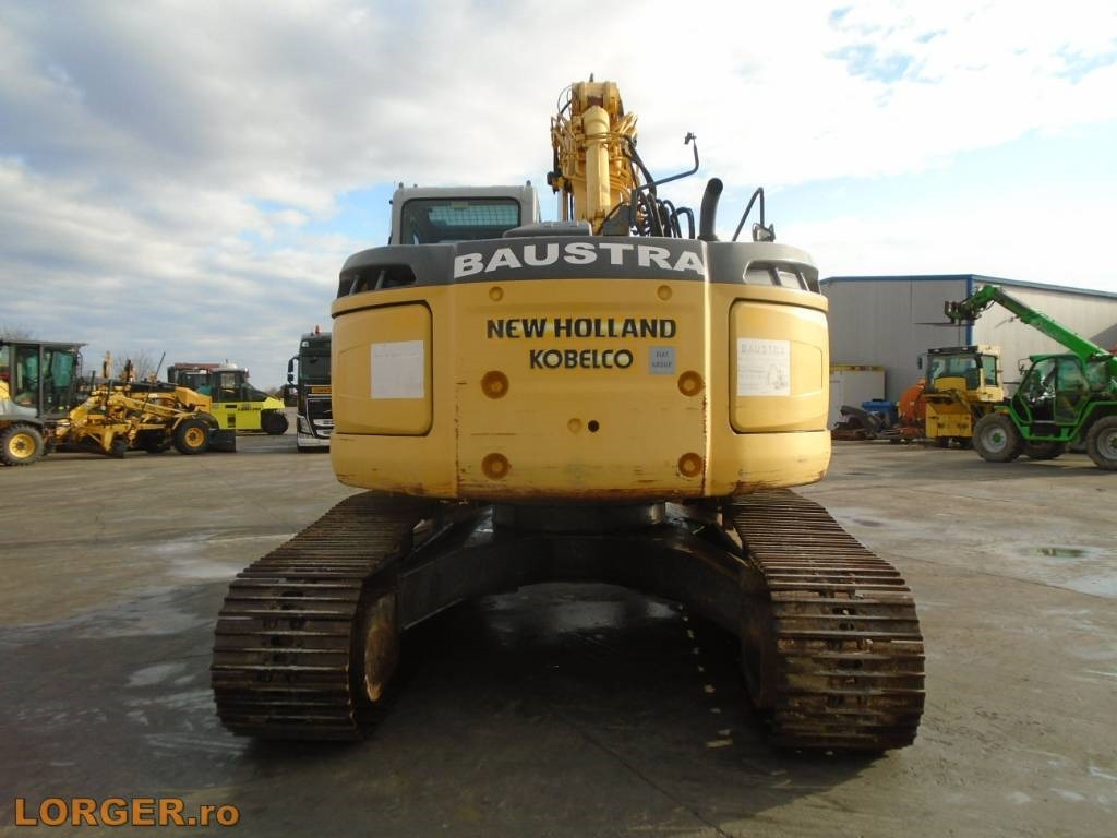 Leasing de New Holland E 235 B SR-2* Blade  New Holland E 235 B SR-2* Blade: foto 6