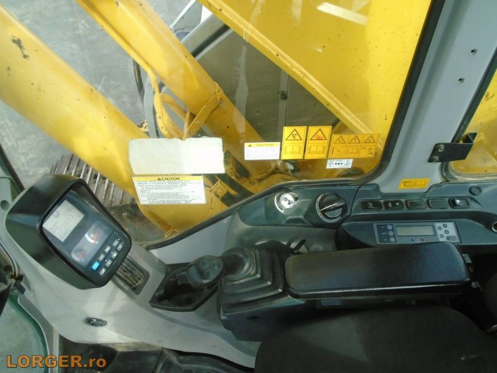 Leasing de New Holland E 235 B SR-2* Blade  New Holland E 235 B SR-2* Blade: foto 14