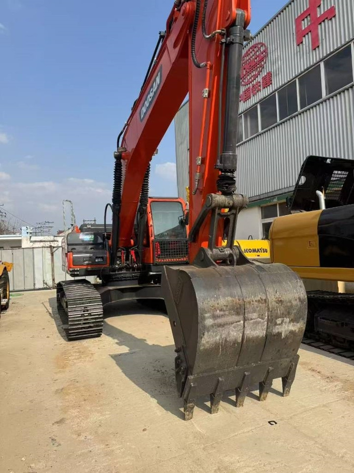 Excavadora de cadenas Doosan DX 225 LC: foto 6