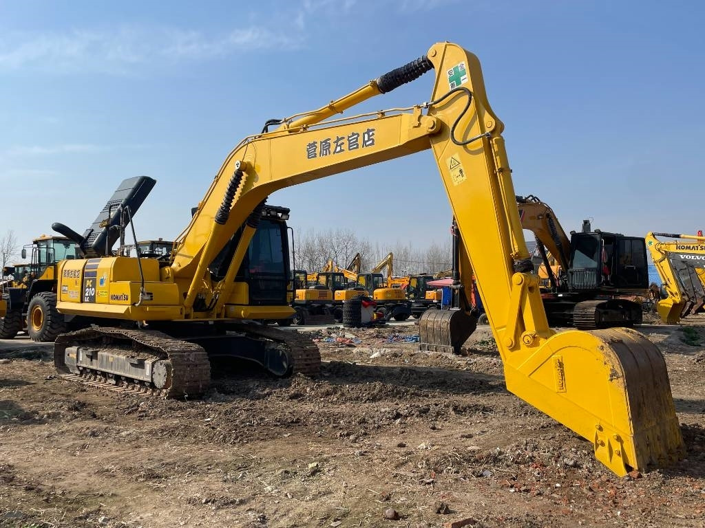Excavadora de cadenas nuevo Komatsu PC 210 LC: foto 1