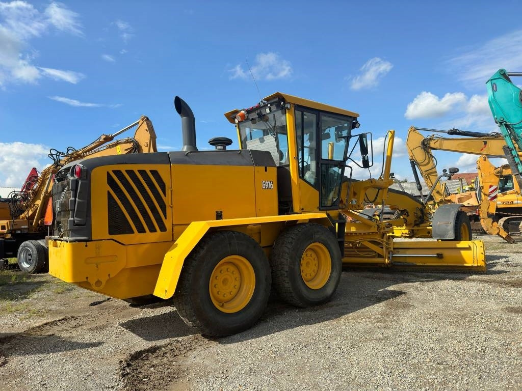 Grader Volvo G 976: foto 8