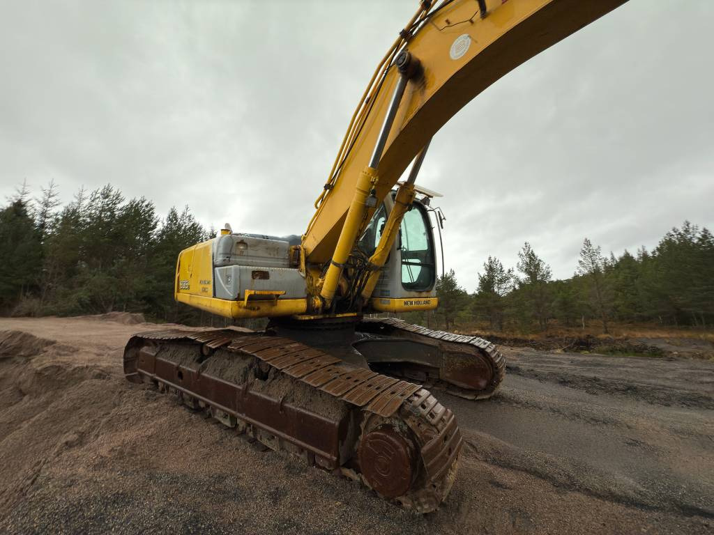 Leasing de  New Holland E 305 B LC New Holland E 305 B LC: foto 11