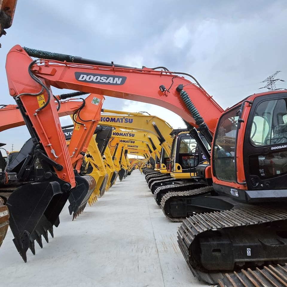 Excavadora de cadenas Doosan DX225LC: foto 9