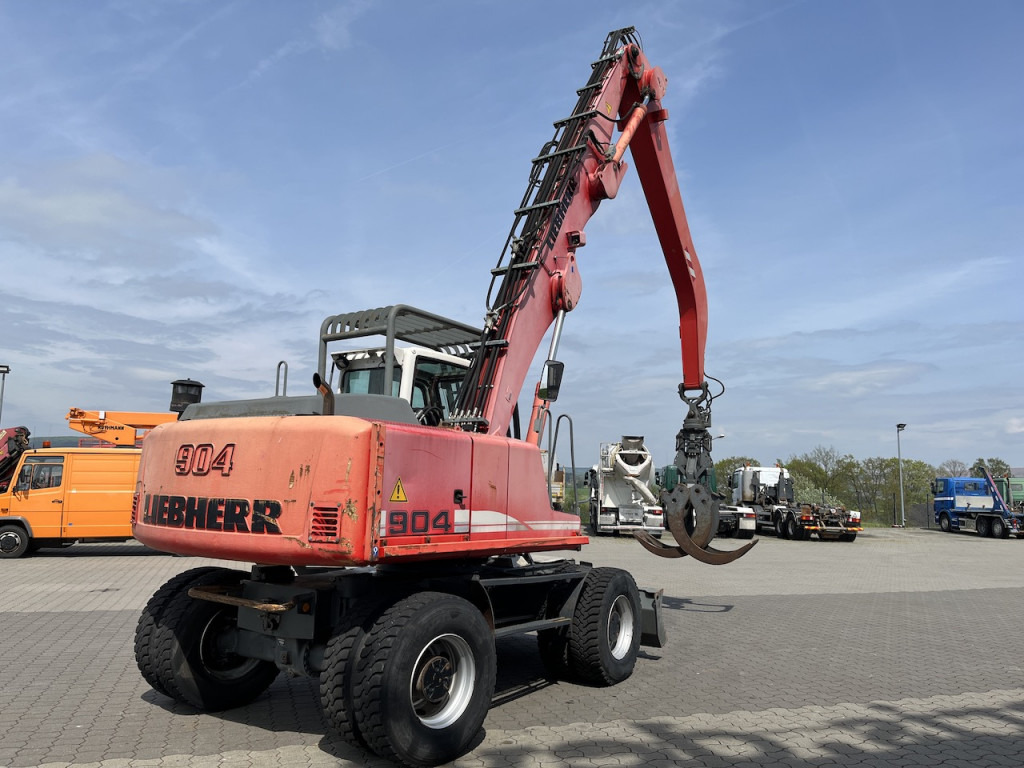 Excavadora de ruedas Liebherr A 904 C  Greifer Umschlag Holz: foto 7