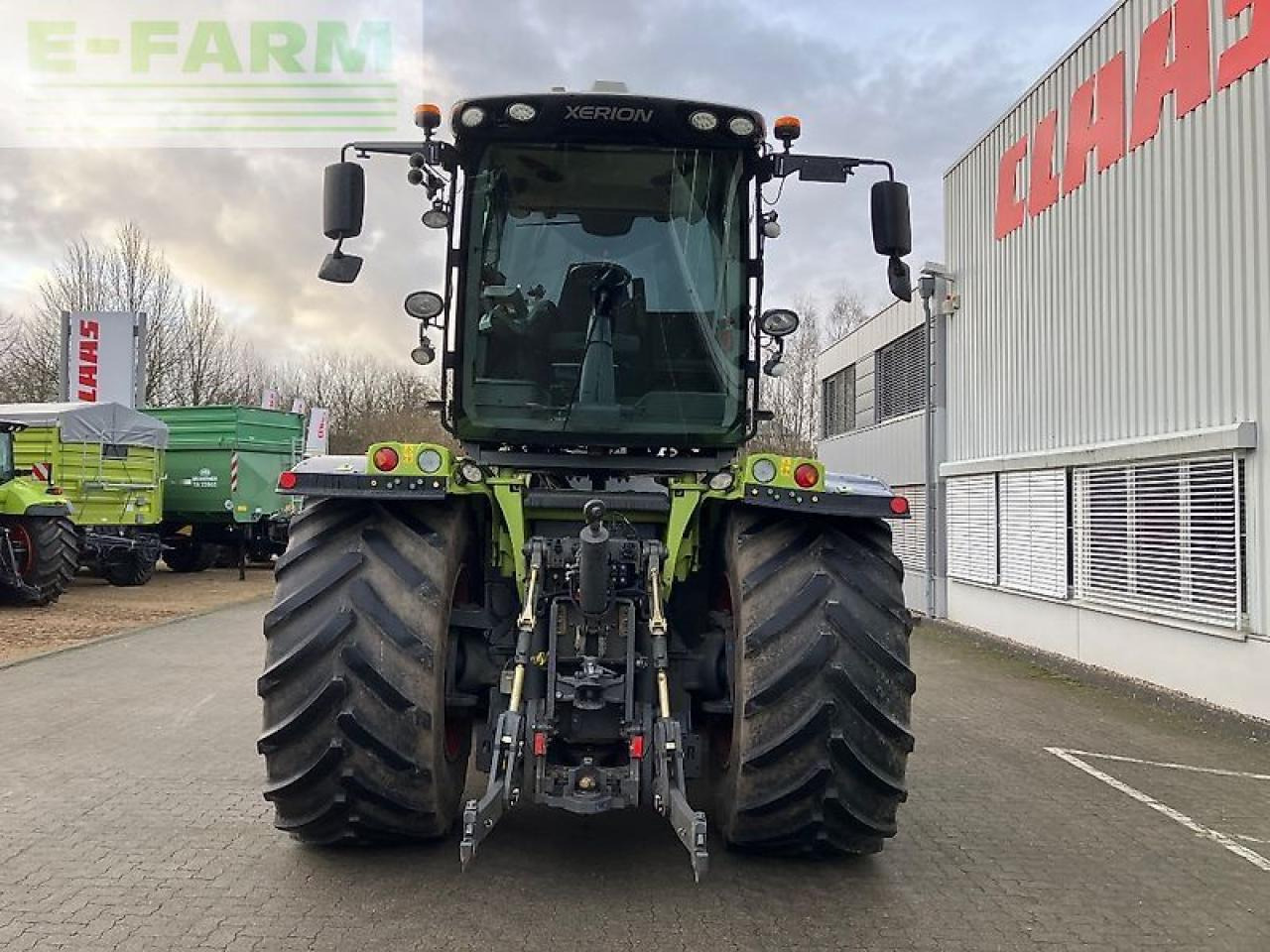 Tractor CLAAS xerion 5000 trac vc TRAC VC: foto 10