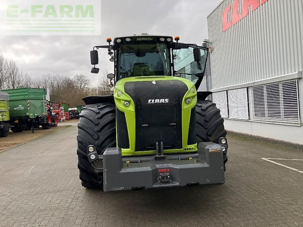 Tractor CLAAS xerion 5000 trac vc TRAC VC: foto 7