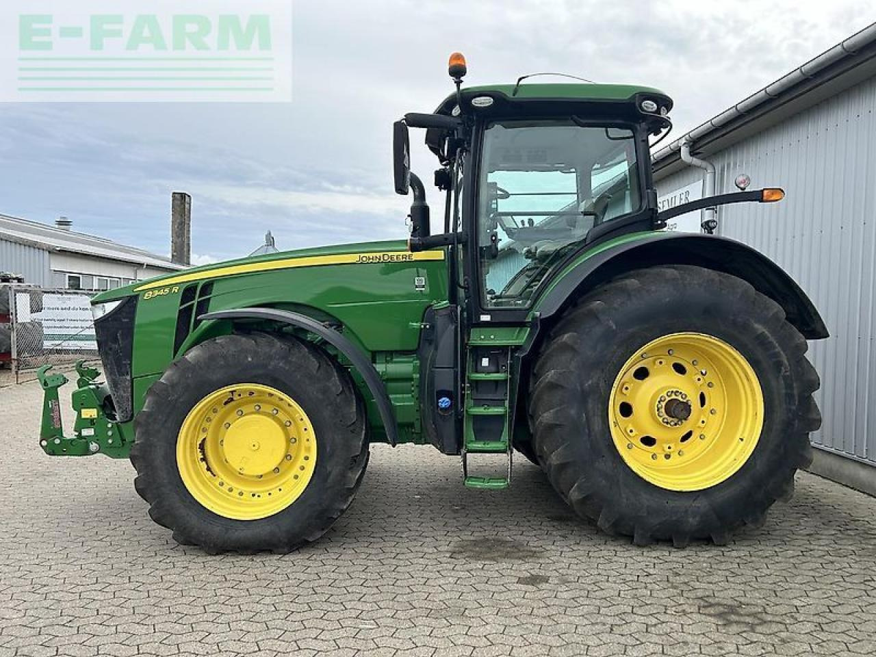 Tractor John Deere 8345r: foto 12