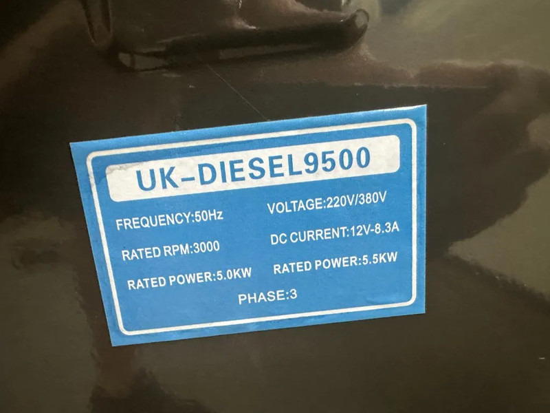 Generador industriale nuevo Diesel Diesel Generator UK-9500 5.5 kW 230 en 400 Volt Silent Diesel generator New !: foto 7