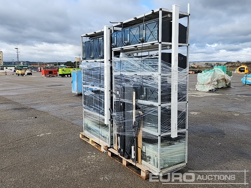 Equipo de construcción Pallet of Varios Aquariums (2 of): foto 6