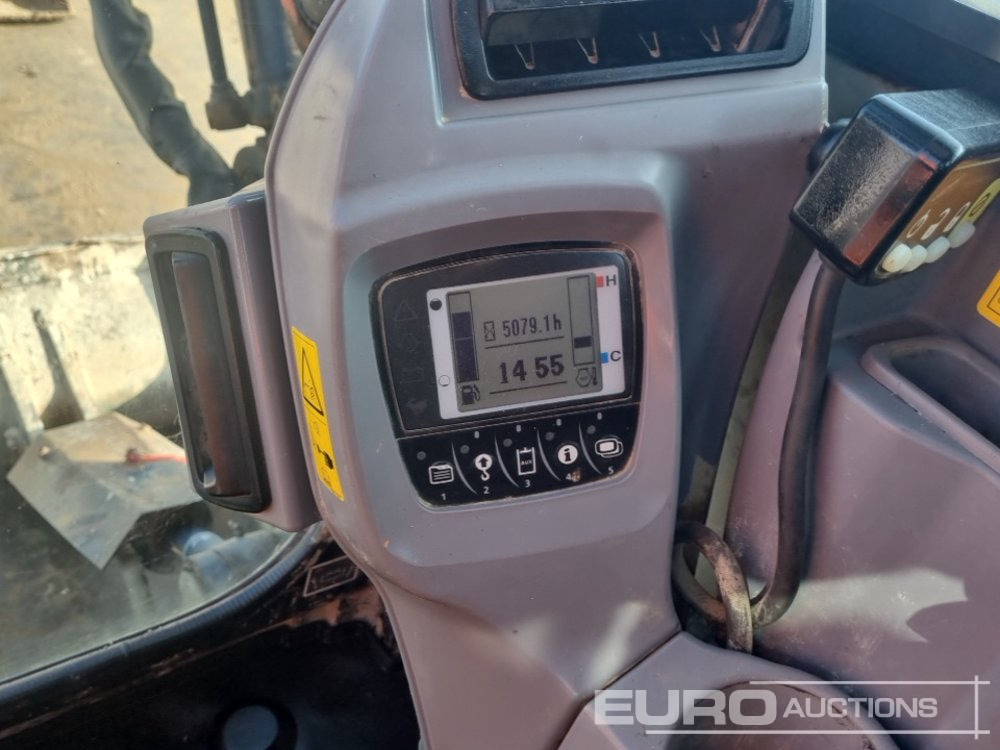 Miniexcavadora 2019 Kubota KX080-4A: foto 39