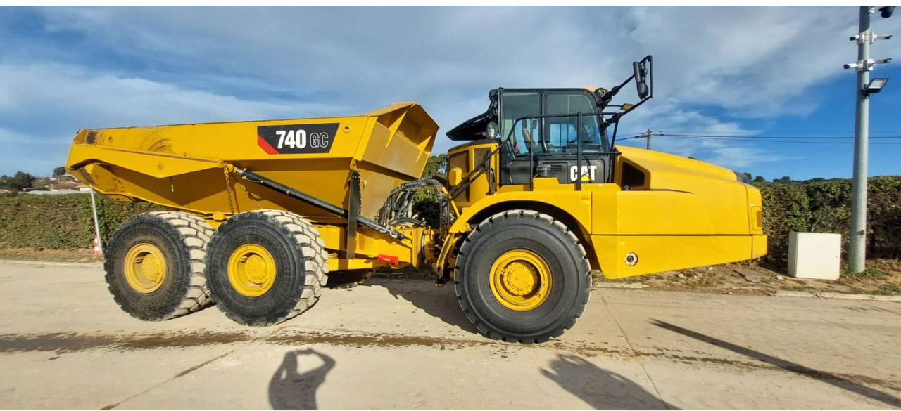 Dúmper articulado CAT 740GC: foto 1